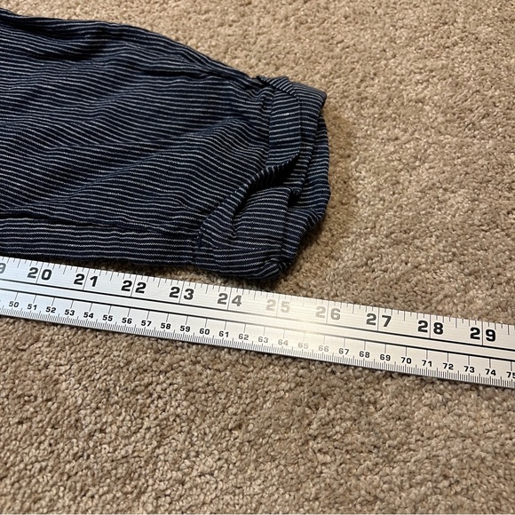 Women’s Athleta Pants Size 8 - Picture 6 of 10